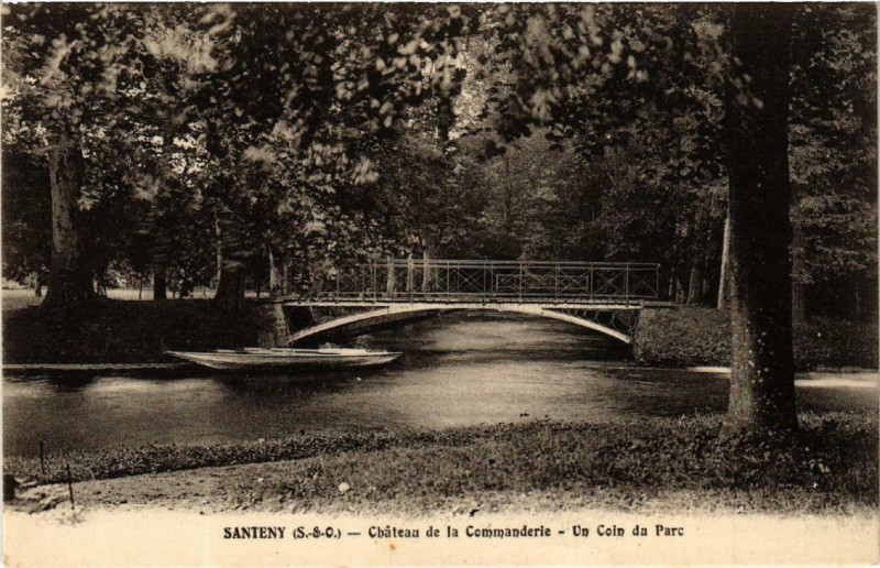 Carte postale ancienne Santeny Chateau de la Commenderie Un Coin du Parc à Santeny