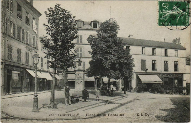 Carte postale ancienne Gentilly - Place de la fontaine à Gentilly