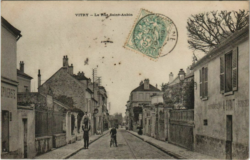 Carte postale ancienne Vitry - la rue Saint-aubin