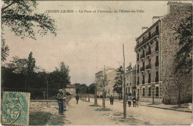Carte postale ancienne Choisy-le-Roi - Le Parc et l'avenue de l'hotel-de-ville à Choisy-le-Roi