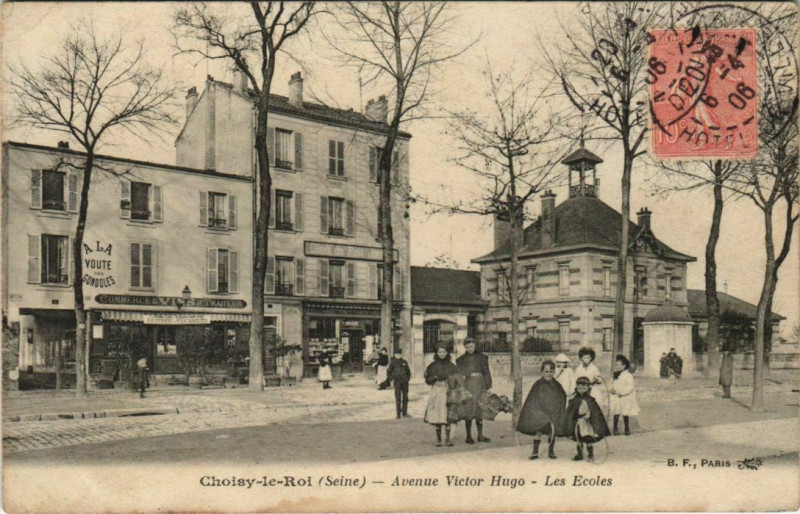 Carte postale ancienne Choisy-le-Roi - Avenue victor hugo à Choisy-le-Roi