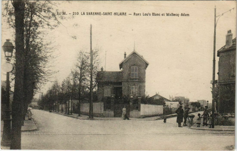 Carte postale ancienne La Varenne - Saint-hilaire - rues louls blanc et walbecq - adam