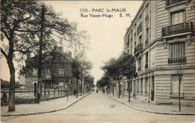 Carte postale ancienne Parc Saint-Maur - Rue victor - hugo