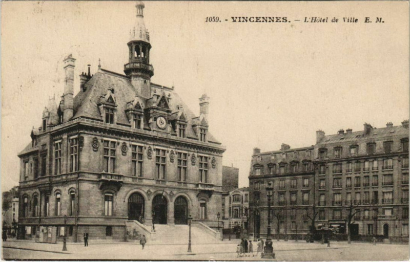 Carte postale ancienne Vincennes L'Hotel de Ville à Vincennes