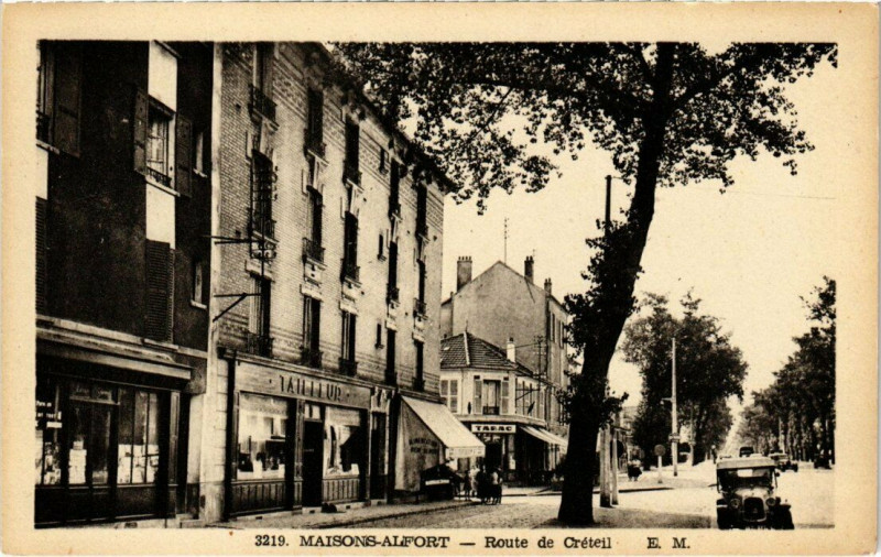 Carte postale ancienne Maisons-Alfort - Route de Créteil à Maisons-Alfort
