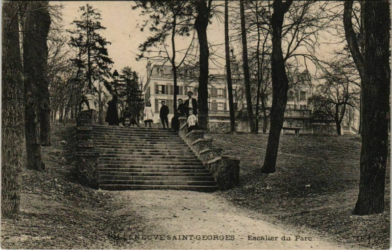 Carte postale ancienne Villeneuve Saint-Georges Escalier du Parc à Villeneuve-Saint-Georges