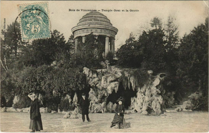 Carte postale ancienne Bois de Vincennes - Temple Grec et la Grotte à Vincennes