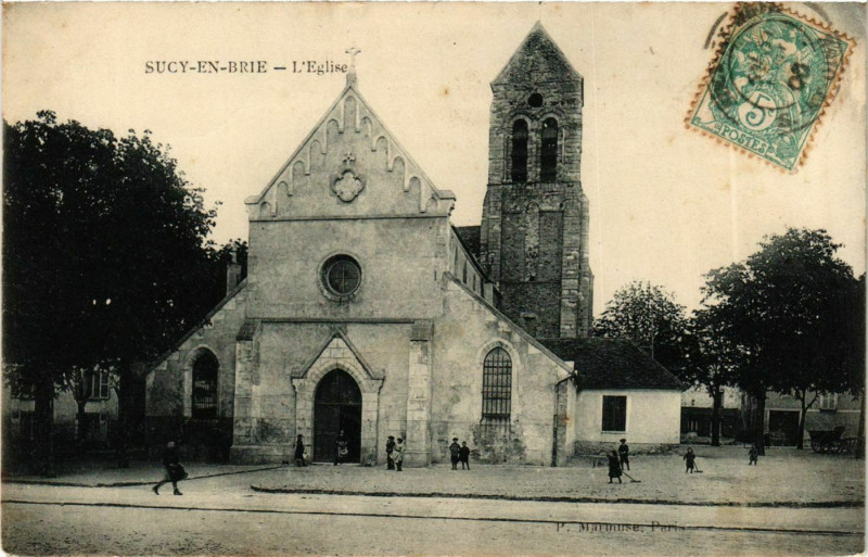 Carte postale ancienne Sucy-en-Brie Eglise à Sucy-en-Brie