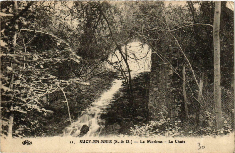 Carte postale ancienne Sucy-en-Brie Le Morbras La Chute à Sucy-en-Brie