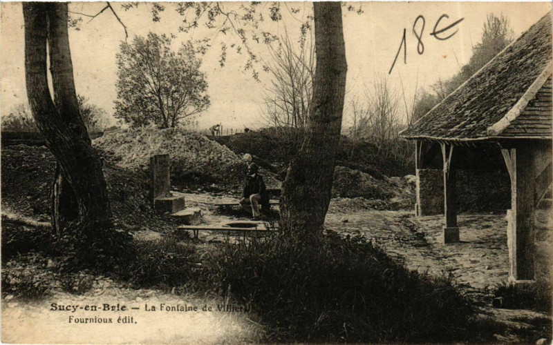 Carte postale ancienne Sucy-en-Brie Fontaine du Villiers à Sucy-en-Brie