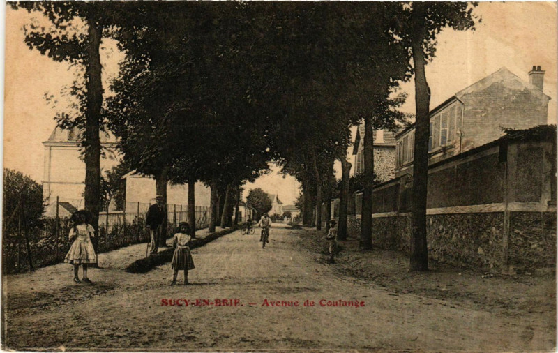 Carte postale ancienne Sucy-en-Brie Avenue de Coulange à Sucy-en-Brie