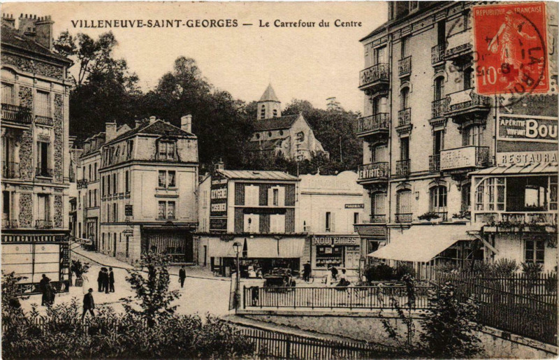 Carte postale ancienne Villeneuve-Saint-Georges Carrefour du Centre à Villeneuve-Saint-Georges