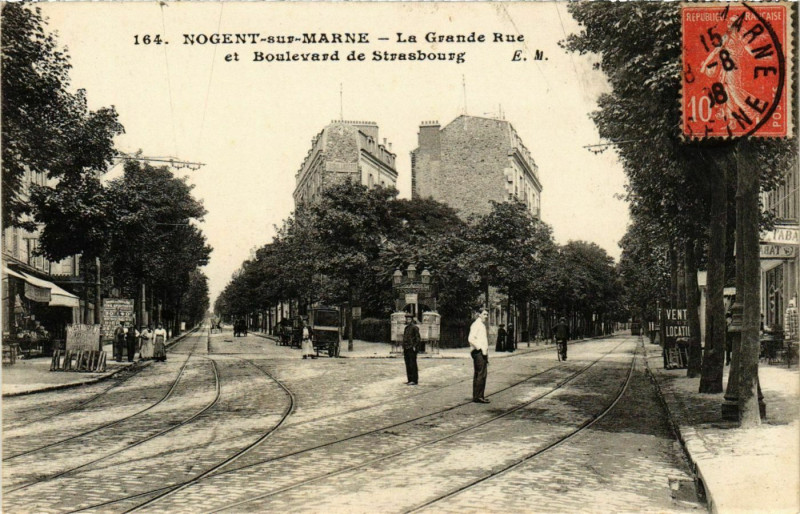 Carte postale ancienne Nogent-sur-Marne La Grande Rue et Bd de Strasbourg à Nogent-sur-Marne