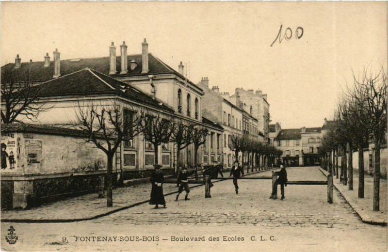 Carte postale ancienne Fontenay-sous-Bois Boulevard des Ecoles à Fontenay-sous-Bois