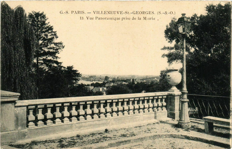 Carte postale ancienne Villeneuve-Saint-Georges Vue Panoramique prise de la Marie à Villeneuve-Saint-Georges