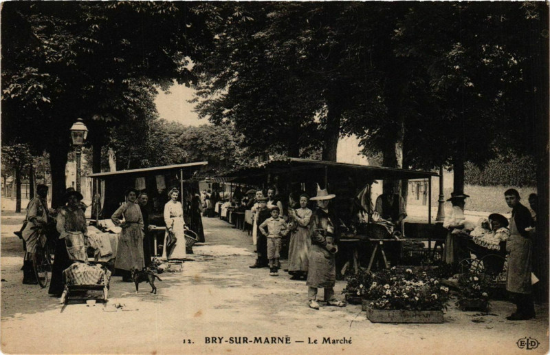 Carte postale ancienne Bry-sur-Marne Le Marché à Bry-sur-Marne