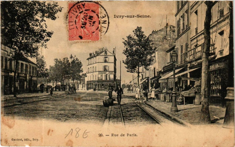 Carte postale ancienne Rue de Paris à Ivry-sur-Seine