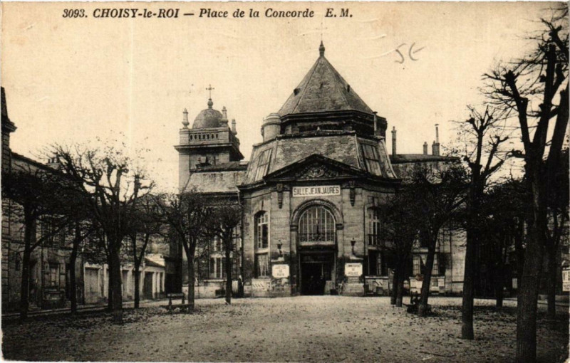 Carte postale ancienne Choisy-le-Roi Place de la Concorde à Choisy-le-Roi