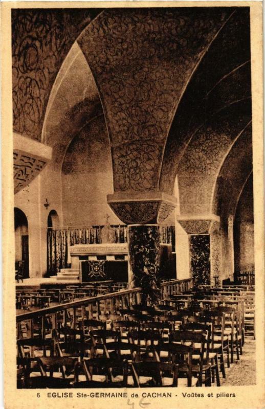 Carte postale ancienne Cachan Eglise Ste-Germaine Voutes et piliers à Cachan