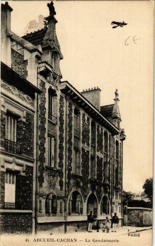 Carte postale ancienne Arcueil Cachan La Gendarmerie à Arcueil