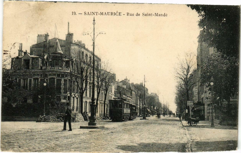 Carte postale ancienne Saint-Maurice Rue de Saint-Mande. à Saint-Maurice