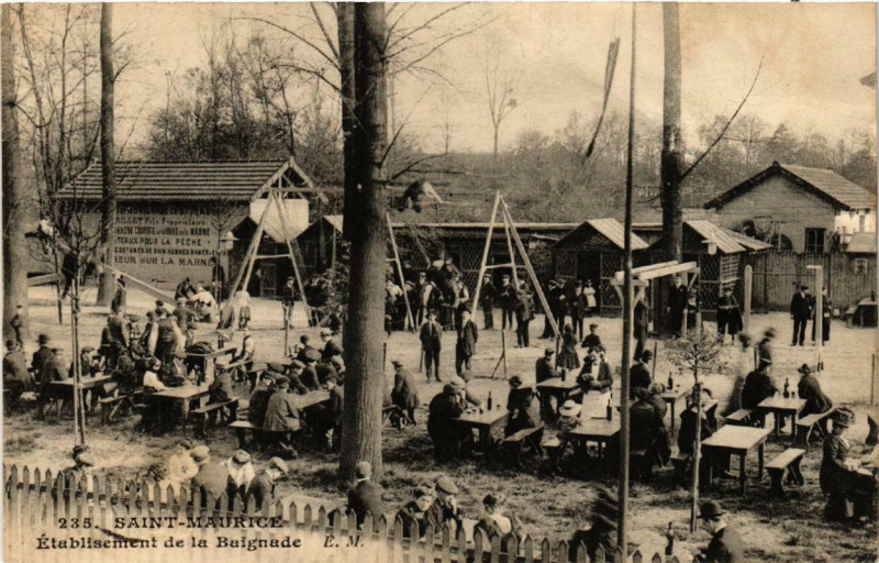 Carte postale ancienne Saint-Maurice Etablissement de Baignade. à Saint-Maurice