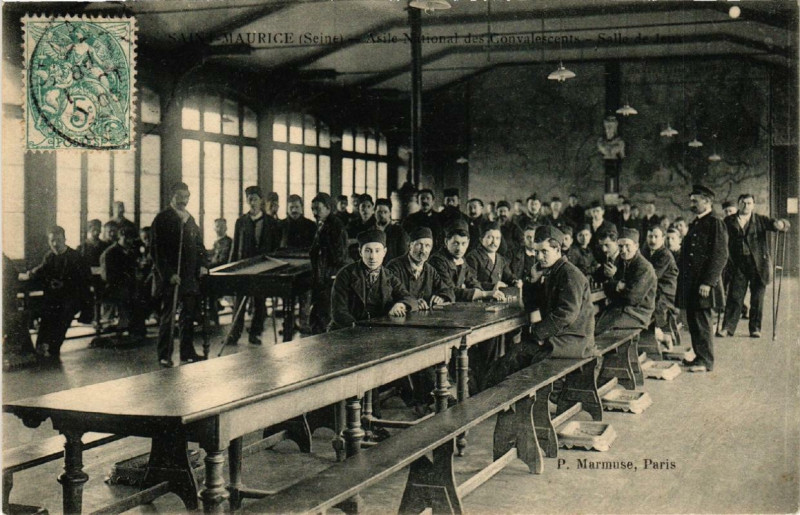 Carte postale ancienne Saint-Maurice Asile Nationale des Convalescents. Salle de Jeux à Saint-Maurice