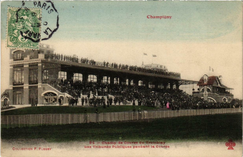 Carte postale ancienne Champigny Champ de Courses du Tremblay. Les Tribunes.