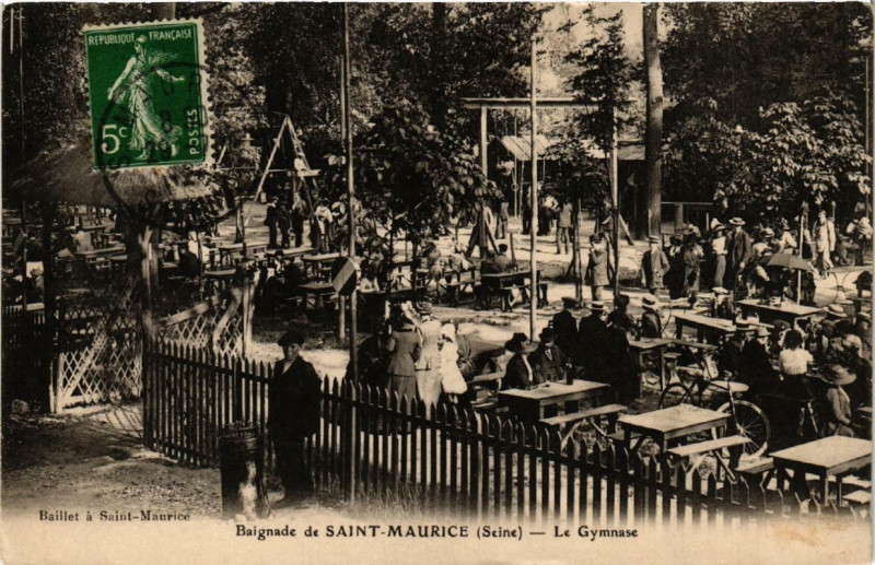 Carte postale ancienne Baignade de Saint-Maurice Le Gymnase à Saint-Maurice