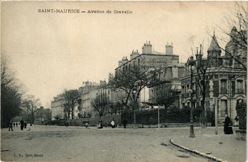 Carte postale ancienne Saint Maurice Avenue de Gravelle. à Saint-Maurice