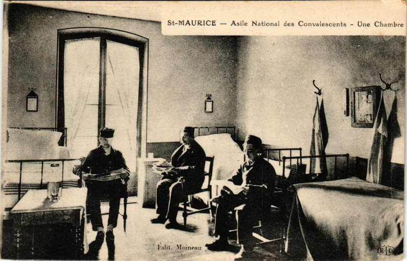 Carte postale ancienne Saint-Maurice - Asile National des Convalescents - Une Chambre à Saint-Maurice