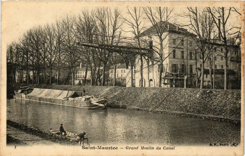 Carte postale ancienne Saint-Maurice - Grand Moulin du Canal à Saint-Maurice