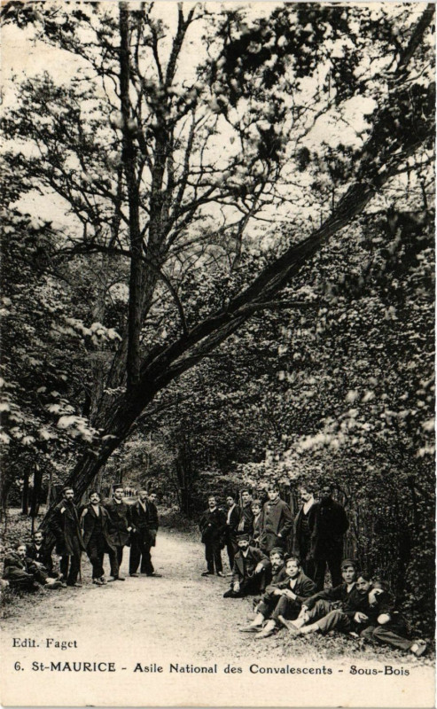 Carte postale ancienne St Maurice - Asile National des Convalescents - Sous-Bois