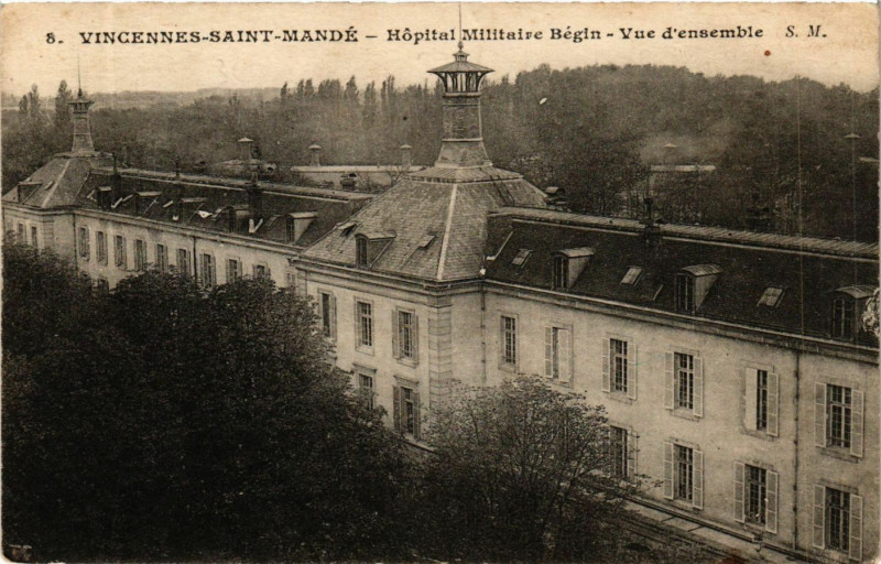 Carte postale ancienne Vincennes-Sainte-Mande - Hopital Militaire Begin - Vue d'ensemble à Vincennes