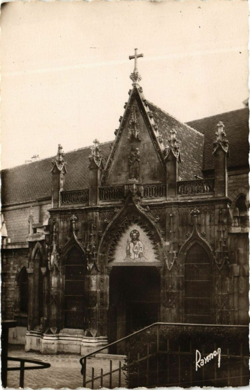 Carte postale ancienne Nogent-sur-Marne L'Eglise St-Suturnin à Nogent-sur-Marne