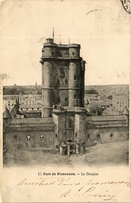 Carte postale ancienne Fort de Vincennes - Le Donjon à Vincennes