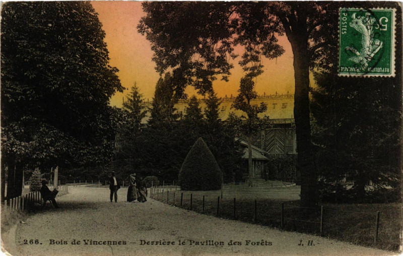 Carte postale ancienne Bois de Vincennes - Derriere le Pavillon des Forets à Vincennes