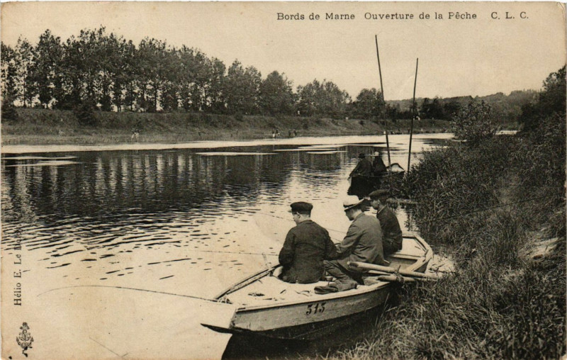 Carte postale ancienne Bords du Marne - Ouverture de la Feche