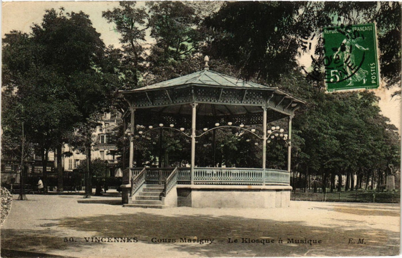 Carte postale ancienne Vincennes - Cours Marigny à Vincennes