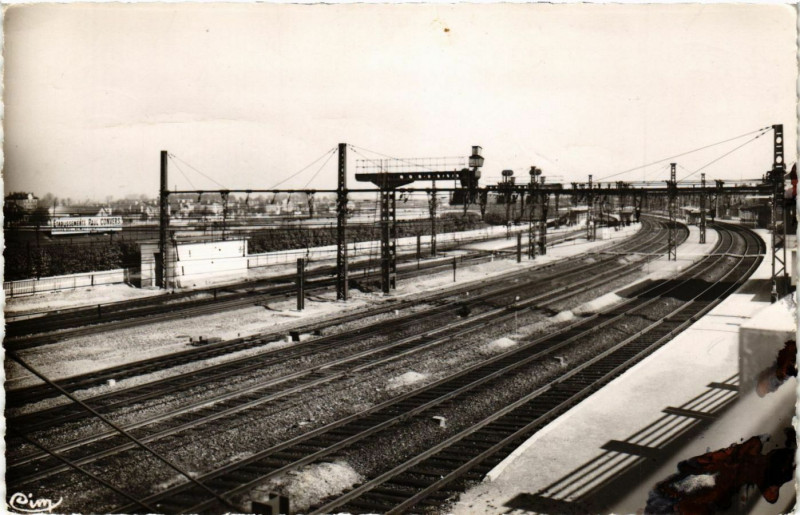 Carte postale ancienne Villeneuve Saint-Georges - La Gare à Villeneuve-Saint-Georges