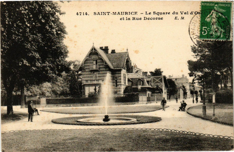 Carte postale ancienne Saint-Maurice - Le Square du Val à Saint-Maurice