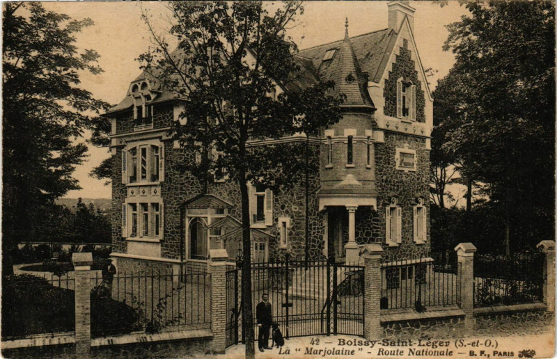 Carte postale ancienne Boissy Saint Leger - Route Nationale à Boissy-Saint-Léger