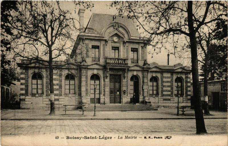 Carte postale ancienne Boissy Saint Leger - La Mairie à Boissy-Saint-Léger