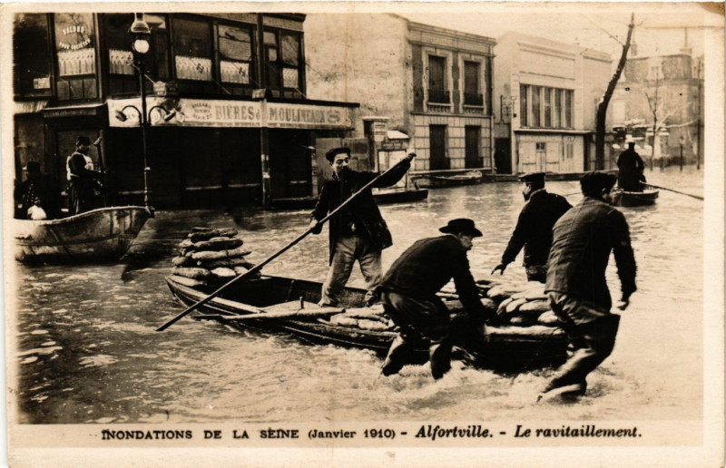 Carte postale ancienne Alfrotville - Le ravitaillement