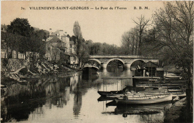Carte postale ancienne Villeneuve Saint-Georges - Le Pont de l'Yerres à Villeneuve-Saint-Georges