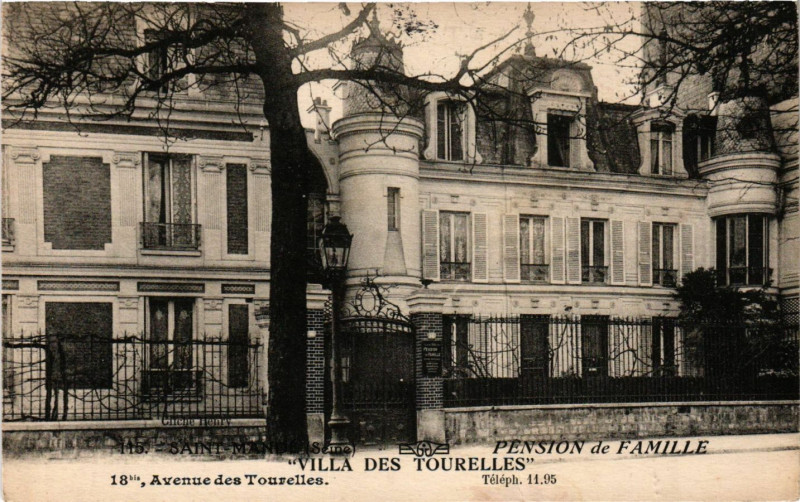 Carte postale ancienne Avenues des Tourelles