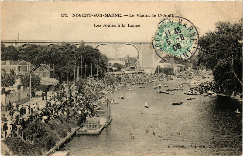 Carte postale ancienne Nogent-sur-Marne - Le Viaduc le 15 Aout à Nogent-sur-Marne