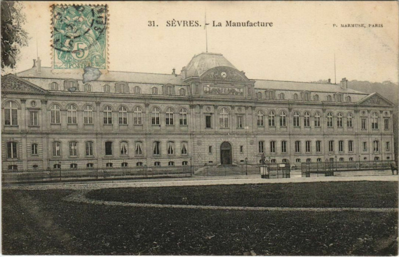 Carte postale ancienne Sevres La Manufacture à Sèvres