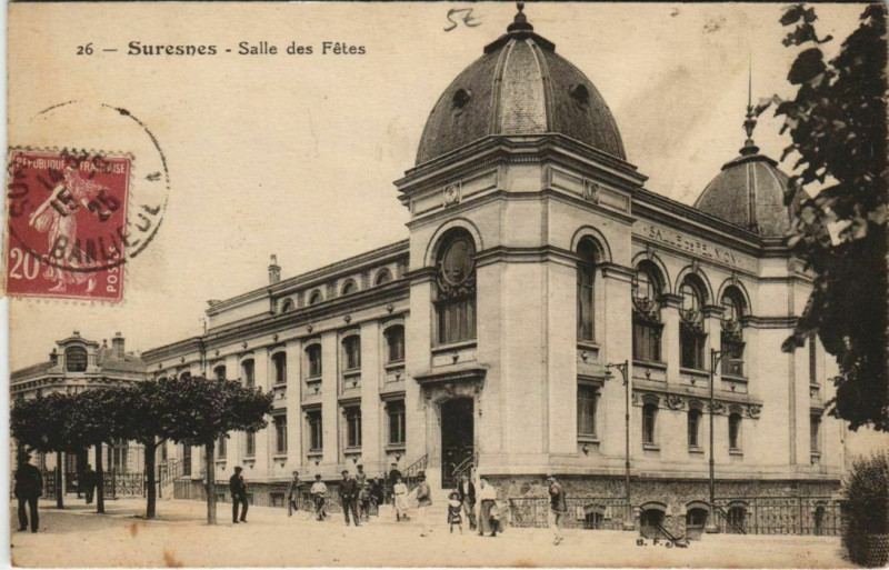 Carte postale ancienne Suresnes Salle des Fétes à Suresnes