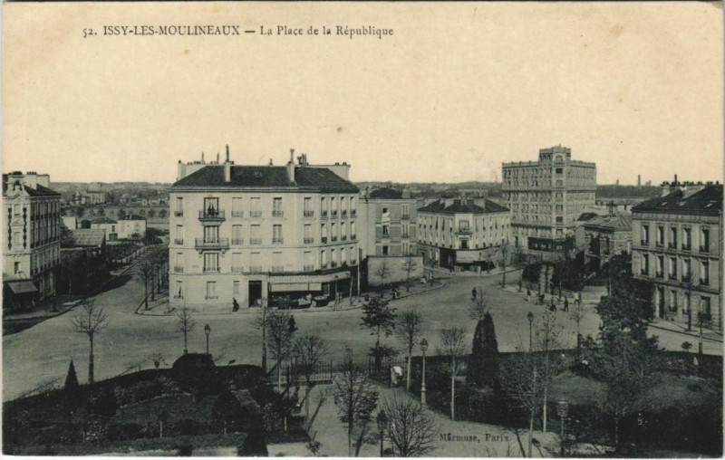 Carte postale ancienne Issy-les-Moulineaux La Place à Issy-les-Moulineaux